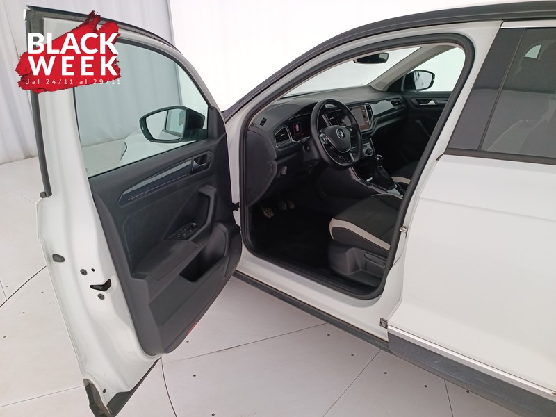 18 - Volkswagen T-Roc 1.6 tdi advanced