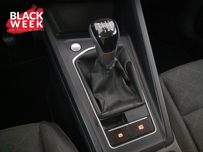 16 - Volkswagen Golf 1.0 tsi evo life 110cv