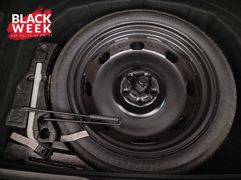 22 - Volkswagen Golf 1.0 tsi evo life 110cv