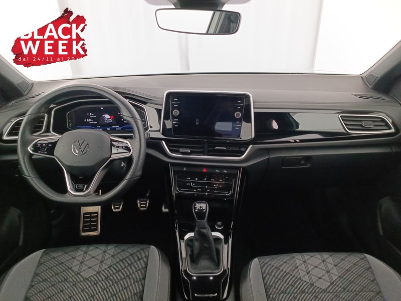 11 - Volkswagen T-Roc 1.0 tsi r-line 110cv