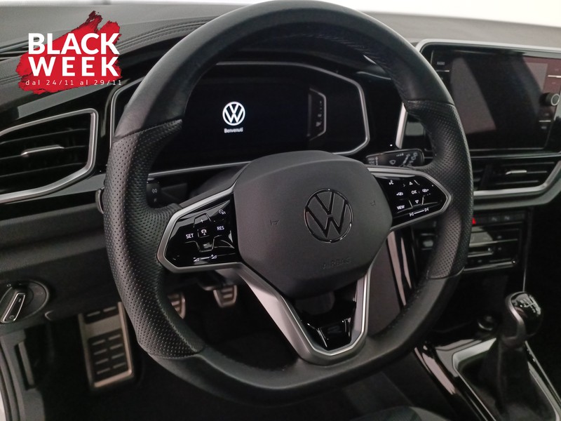 12 - Volkswagen T-Roc 1.0 tsi r-line 110cv