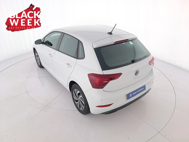 6 - Volkswagen Polo 1.0 evo life 80cv