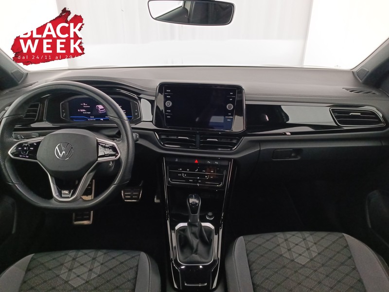 11 - Volkswagen T-Roc 1.5 tsi r-line dsg