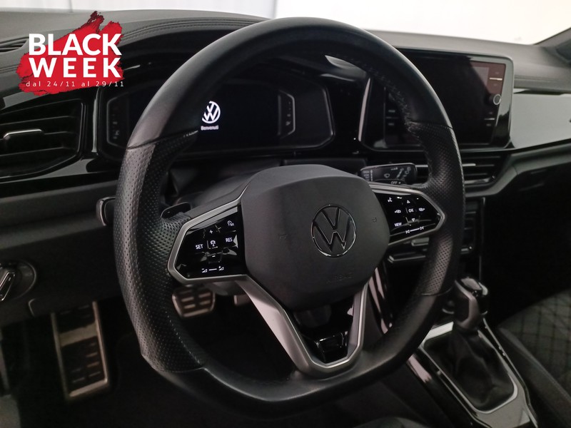 12 - Volkswagen T-Roc 1.5 tsi r-line dsg