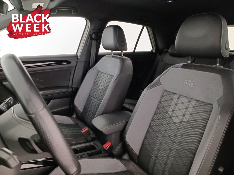 15 - Volkswagen T-Roc 1.5 tsi r-line dsg