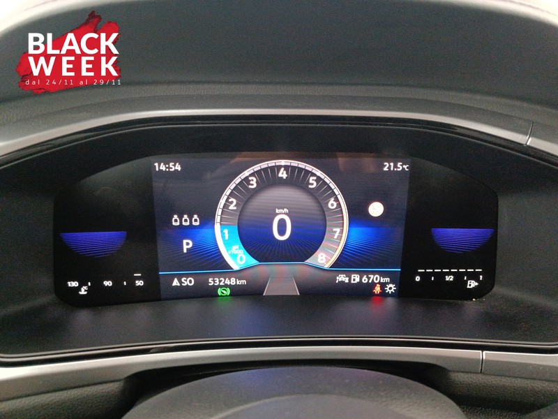 13 - Volkswagen T-Roc 1.5 tsi life dsg