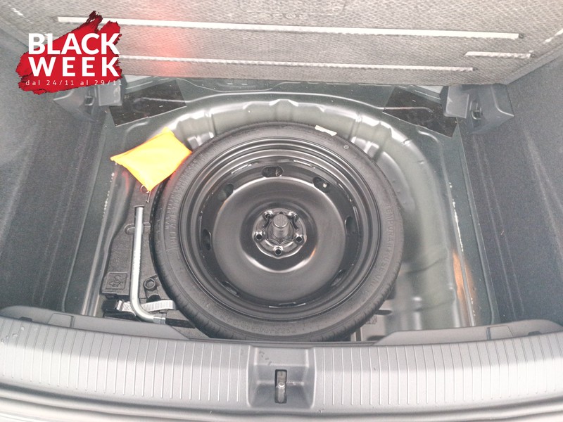 22 - Volkswagen T-Roc 1.0 tsi life 110cv