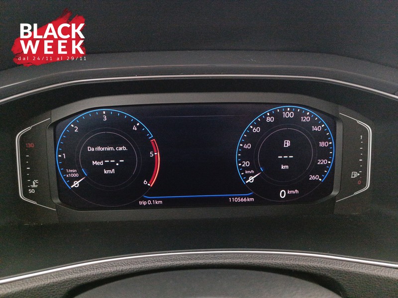 13 - Volkswagen T-Roc 1.6 tdi advanced