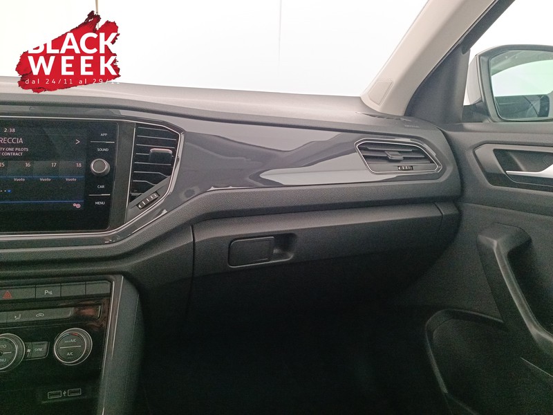 17 - Volkswagen T-Roc 1.6 tdi advanced