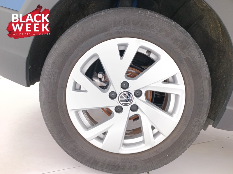 8 - Volkswagen Taigo 1.0 tsi life 110cv