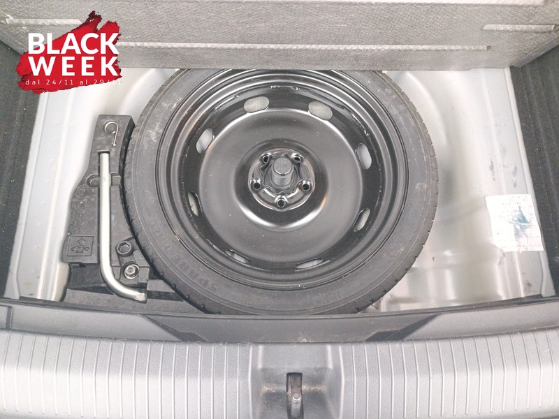 22 - Volkswagen T-Roc 1.6 tdi style