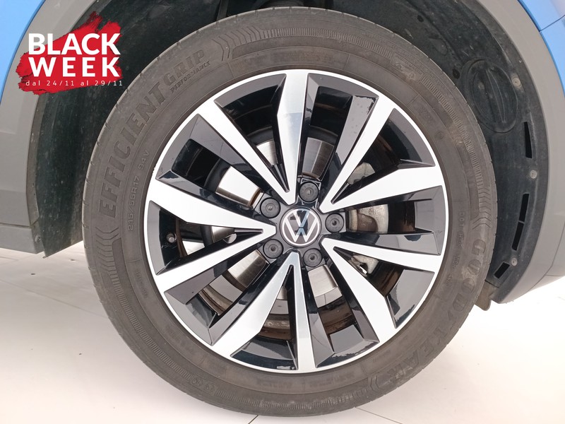 8 - Volkswagen T-Roc 1.0 tsi style 110cv