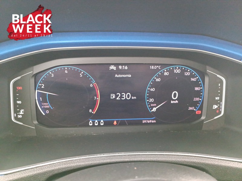 13 - Volkswagen T-Roc 1.0 tsi style 110cv