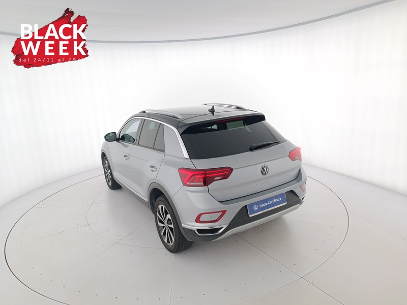6 - Volkswagen T-Roc 1.0 tsi style 110cv