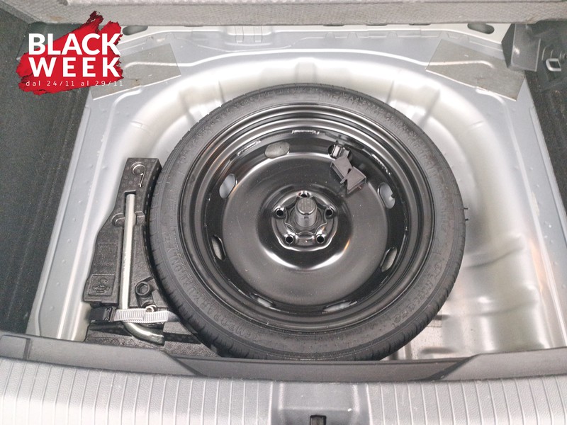 22 - Volkswagen T-Roc 1.0 tsi style 110cv