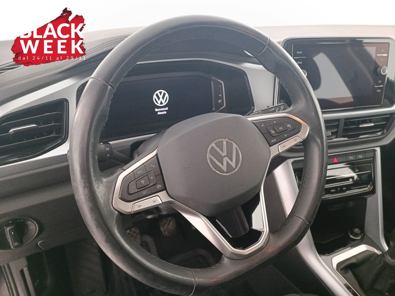12 - Volkswagen T-Roc 1.0 tsi life 110cv