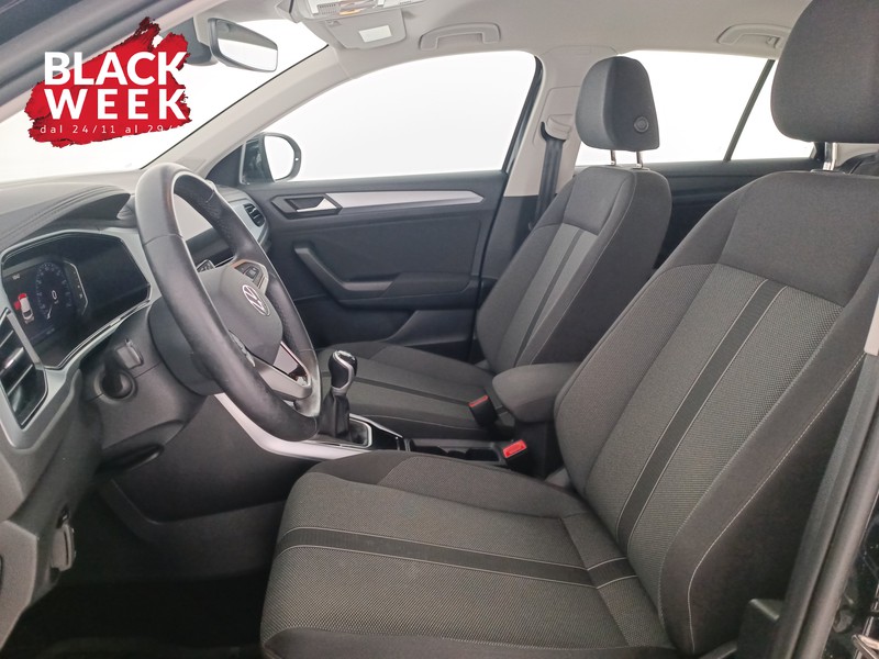15 - Volkswagen T-Roc 1.0 tsi life 110cv