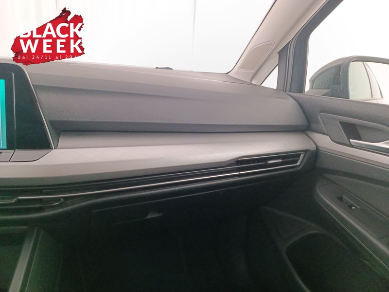 17 - Volkswagen Golf variant 1.0 etsi evo life 110cv dsg