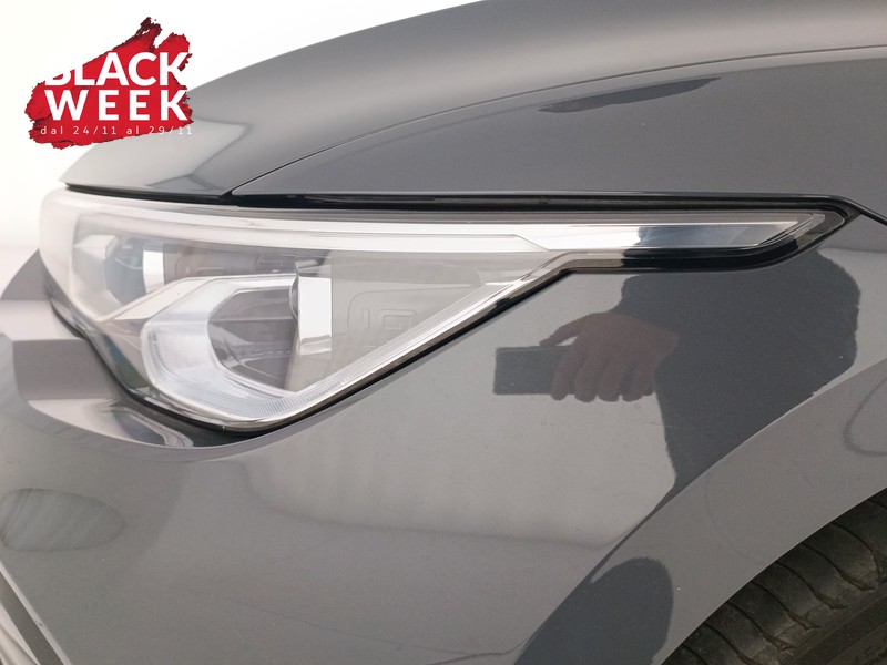 19 - Volkswagen Golf variant 1.0 etsi evo life 110cv dsg