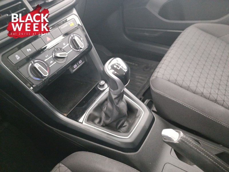 16 - Volkswagen T-Cross 1.0 tsi sport 95cv