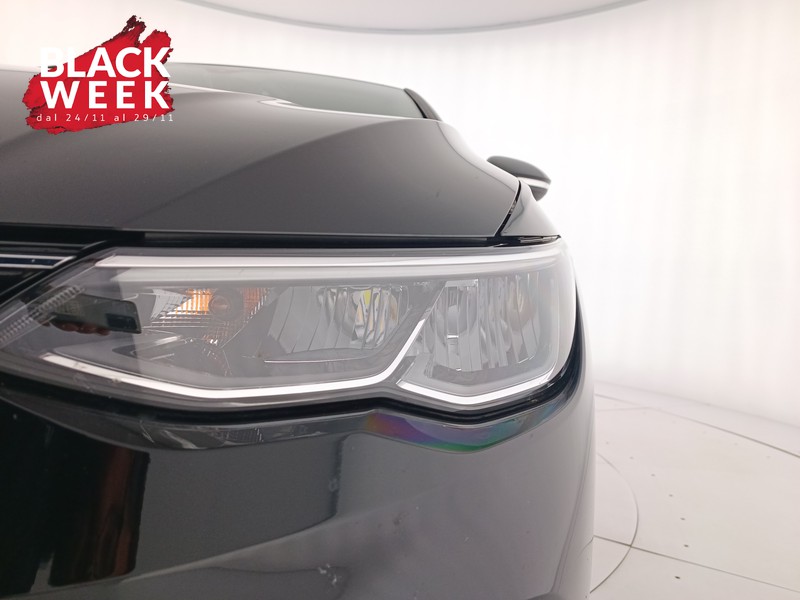 7 - Volkswagen Golf 1.0 etsi evo life 110cv dsg