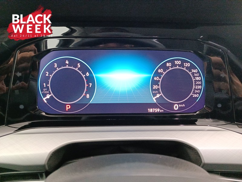 13 - Volkswagen Golf 1.0 etsi evo life 110cv dsg