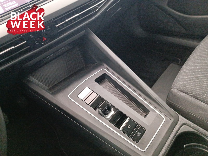 16 - Volkswagen Golf 1.0 etsi evo life 110cv dsg