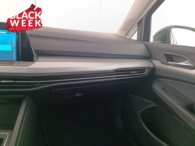 17 - Volkswagen Golf 1.0 etsi evo life 110cv dsg