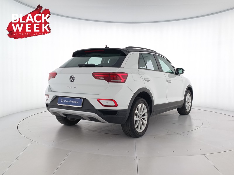 4 - Volkswagen T-Roc 1.0 tsi life 110cv