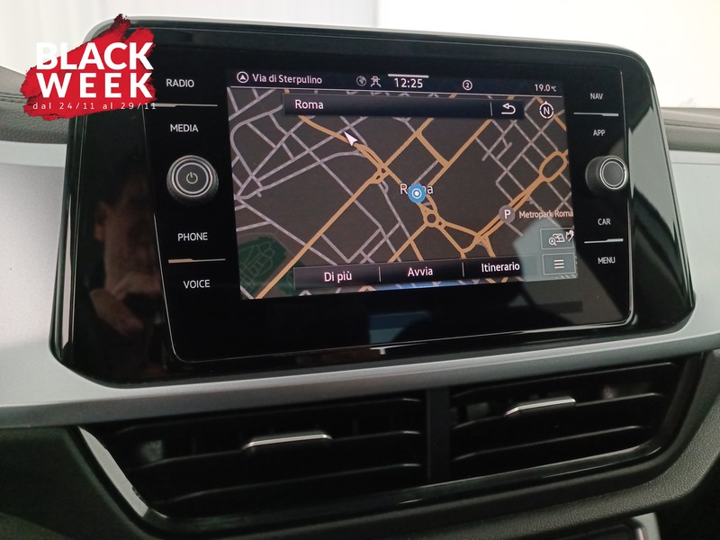 14 - Volkswagen T-Roc 1.0 tsi life 110cv