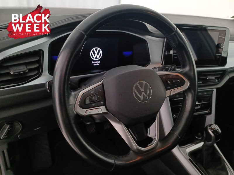 12 - Volkswagen T-Roc 1.0 tsi life 110cv