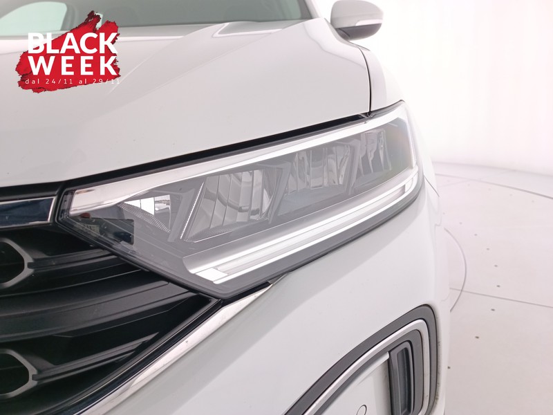 7 - Volkswagen T-Roc 1.0 tsi life 110cv