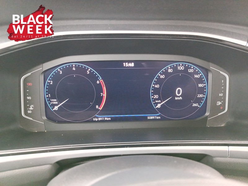 13 - Volkswagen T-Roc 1.0 tsi life 110cv