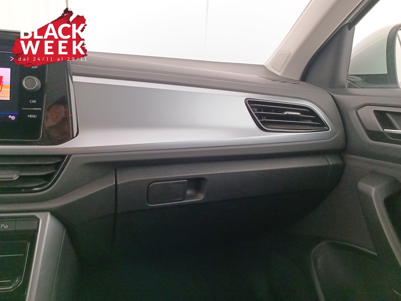 17 - Volkswagen T-Roc 1.0 tsi life 110cv