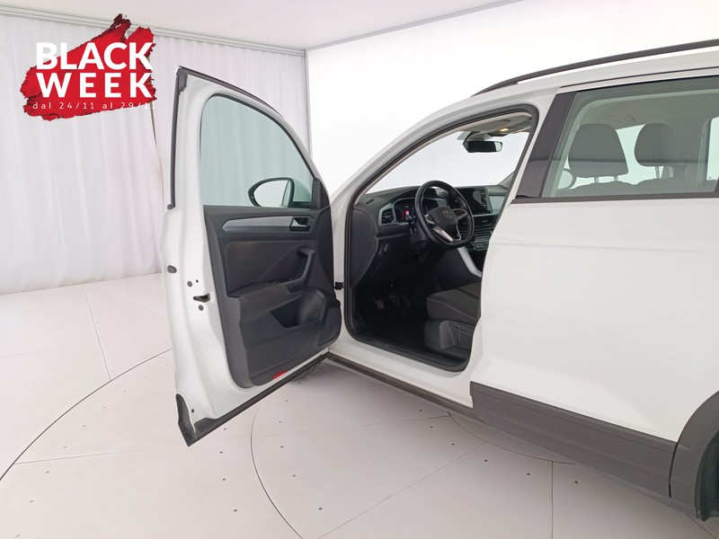 18 - Volkswagen T-Roc 1.0 tsi life 110cv