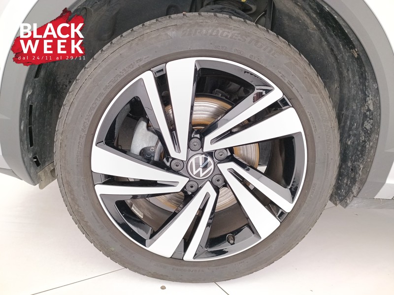 8 - Volkswagen T-Roc 2.0 tdi r-line 150cv dsg