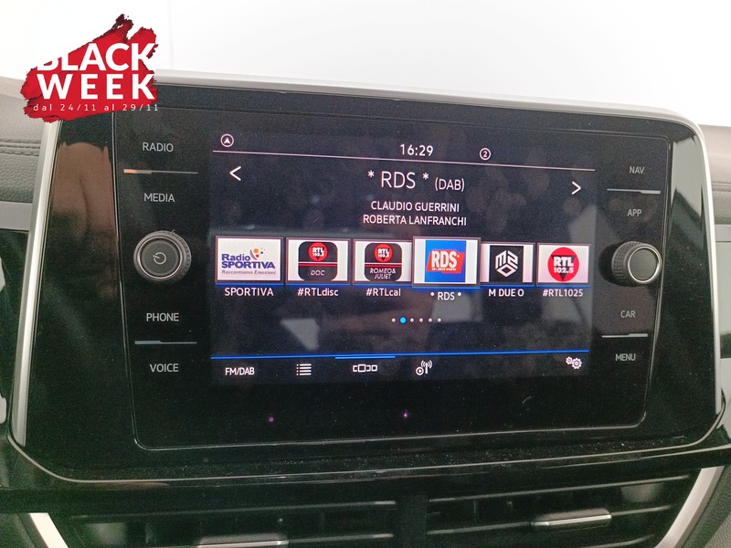 14 - Volkswagen T-Roc 2.0 tdi r-line 150cv dsg