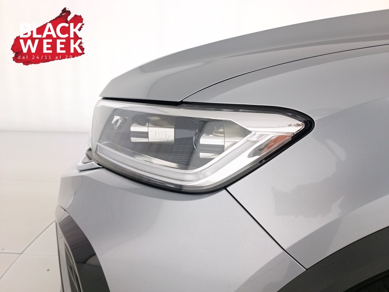 19 - Volkswagen T-Roc 2.0 tdi r-line 150cv dsg