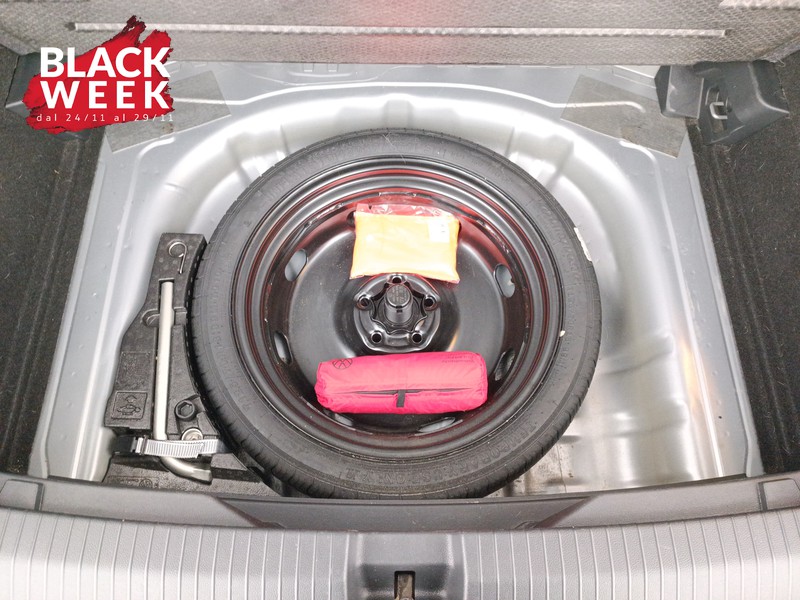 22 - Volkswagen T-Roc 2.0 tdi r-line 150cv dsg