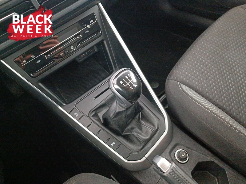 16 - Volkswagen Polo 1.0 tsi life 95cv