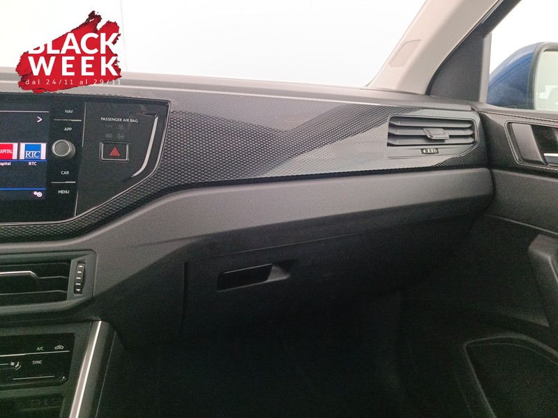 17 - Volkswagen Polo 1.0 tsi life 95cv