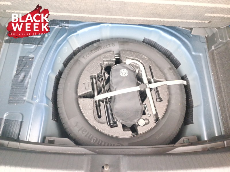 22 - Volkswagen Polo 1.0 tsi life 95cv