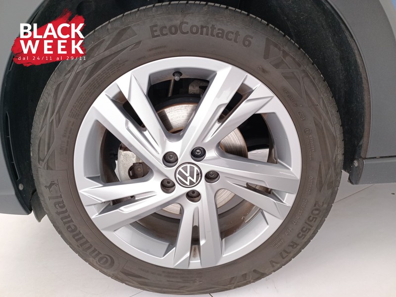 8 - Volkswagen Taigo 1.0 tsi r-line 115cv