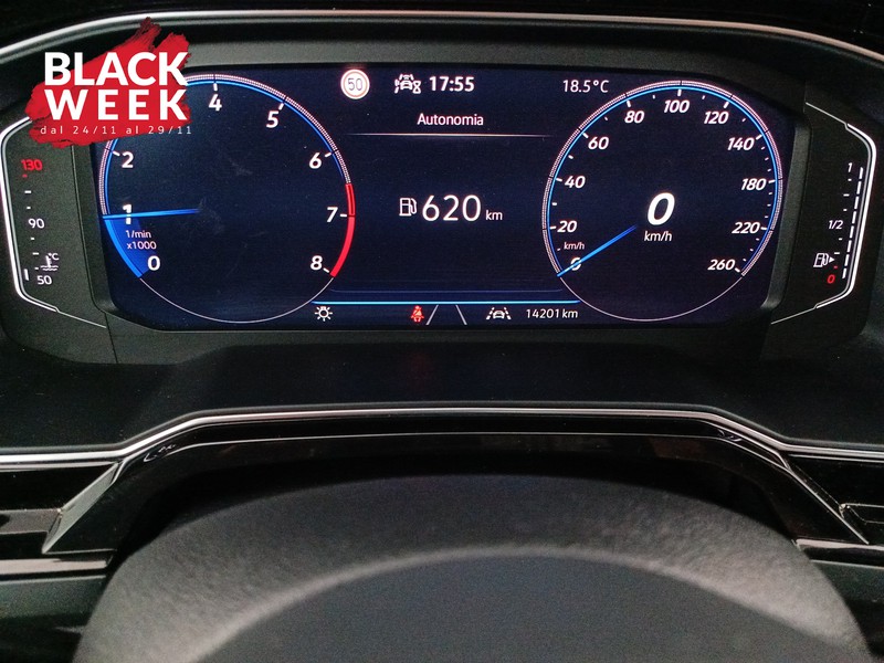 13 - Volkswagen Taigo 1.0 tsi r-line 115cv