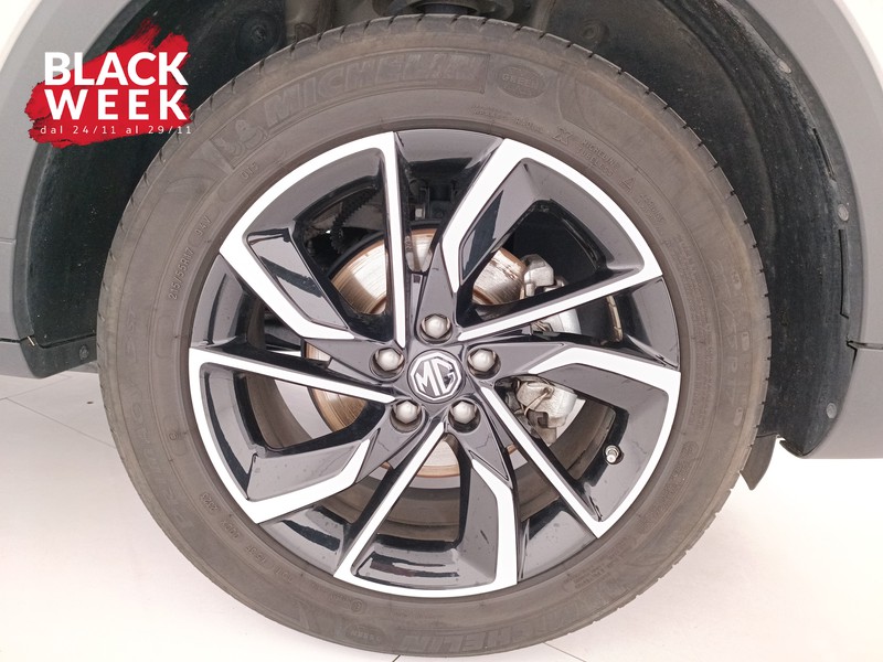 8 - Mg ZS 1.0 luxury