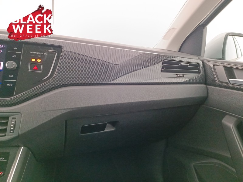 16 - Volkswagen Polo 1.0 tsi life 95cv