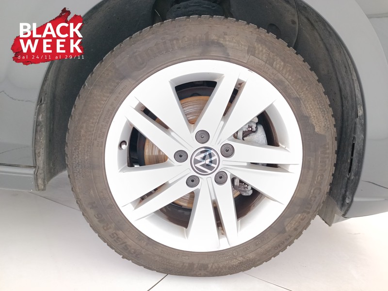 8 - Volkswagen Golf 1.5 tgi life 130cv