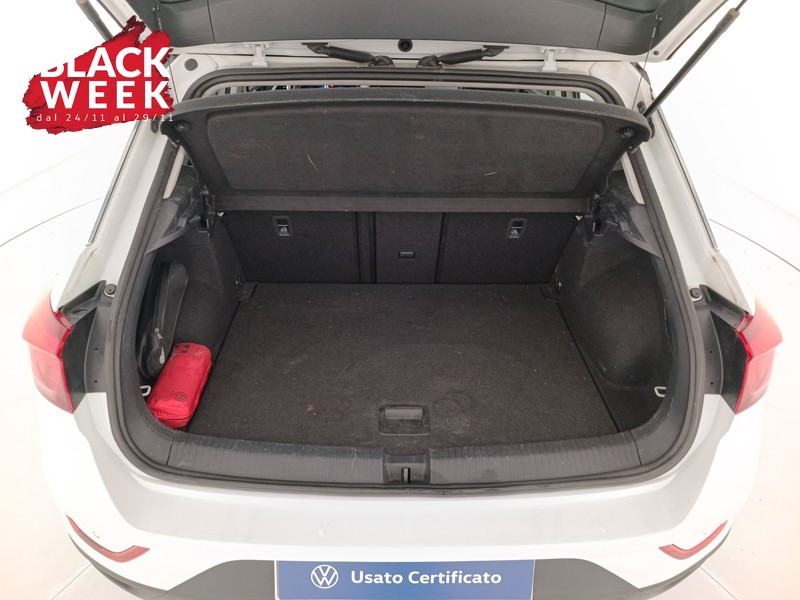 21 - Volkswagen T-Roc 1.0 tsi life 110cv