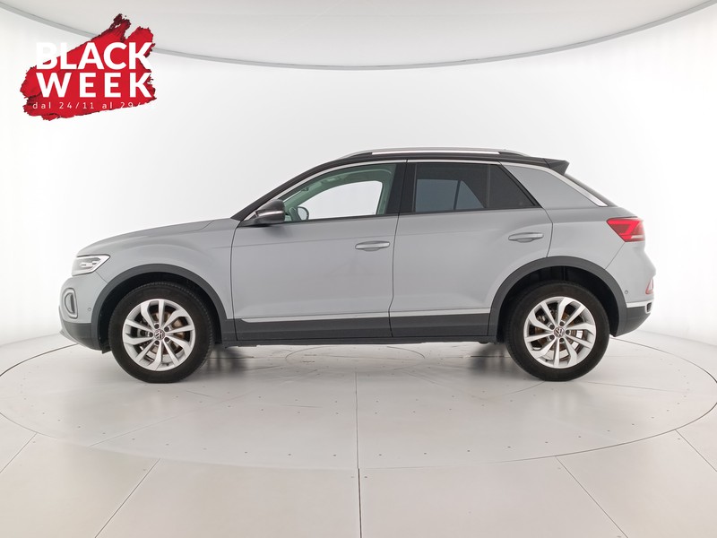 3 - Volkswagen T-Roc 1.0 tsi style 110cv