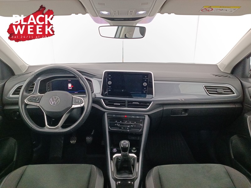 11 - Volkswagen T-Roc 1.0 tsi style 110cv